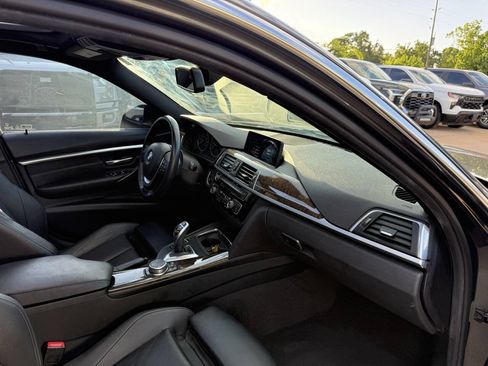 Used 2017 BMW 330i Sedan RWD image 9