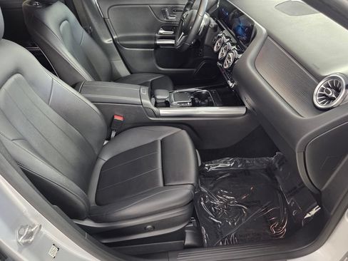 Used 2021 Mercedes-Benz GLA 250 image 24