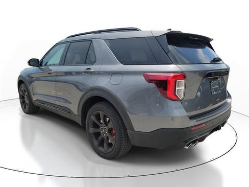 Used 2024 Ford Explorer ST w/ Equipment Group 401A AWD/4WD image 3
