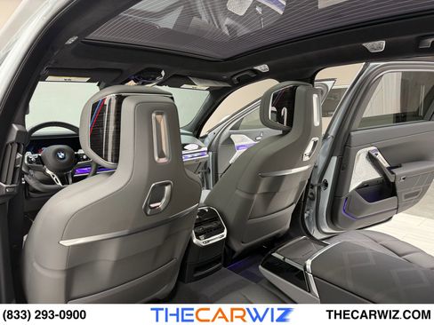 Used 2025 BMW 760i xDrive 760i xDrive Sedan 4D image 76