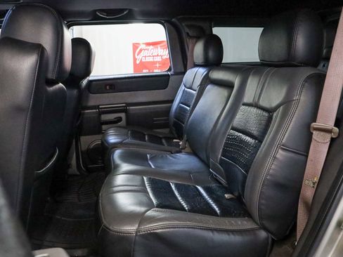 Used 2003 HUMMER H2 w/ Preferred Equipment Group AWD/4WD image 9