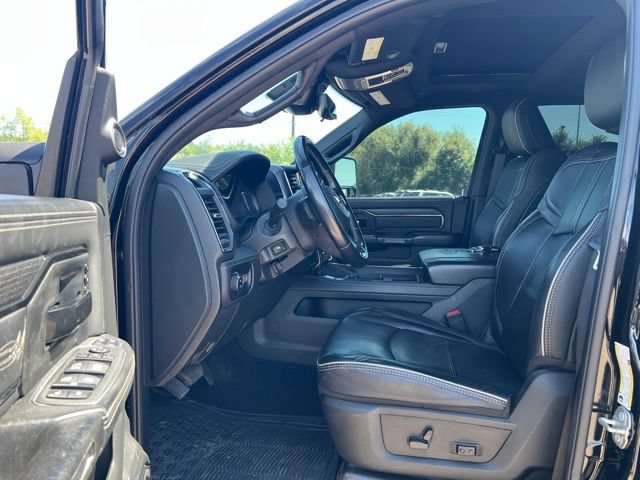 Used 2024 RAM 3500 Limited AWD/4WD image 32