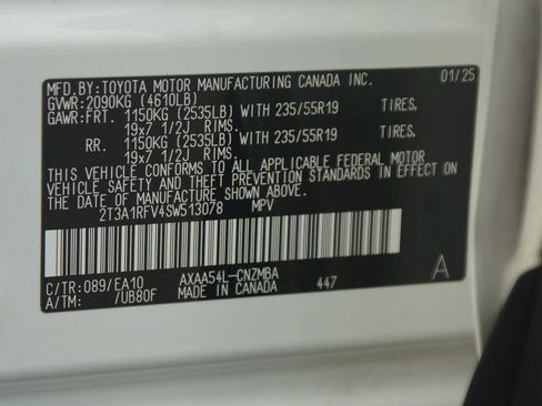 Used 2025 Toyota RAV4 XLE Premium w/ Weather Package AWD/4WD image 27