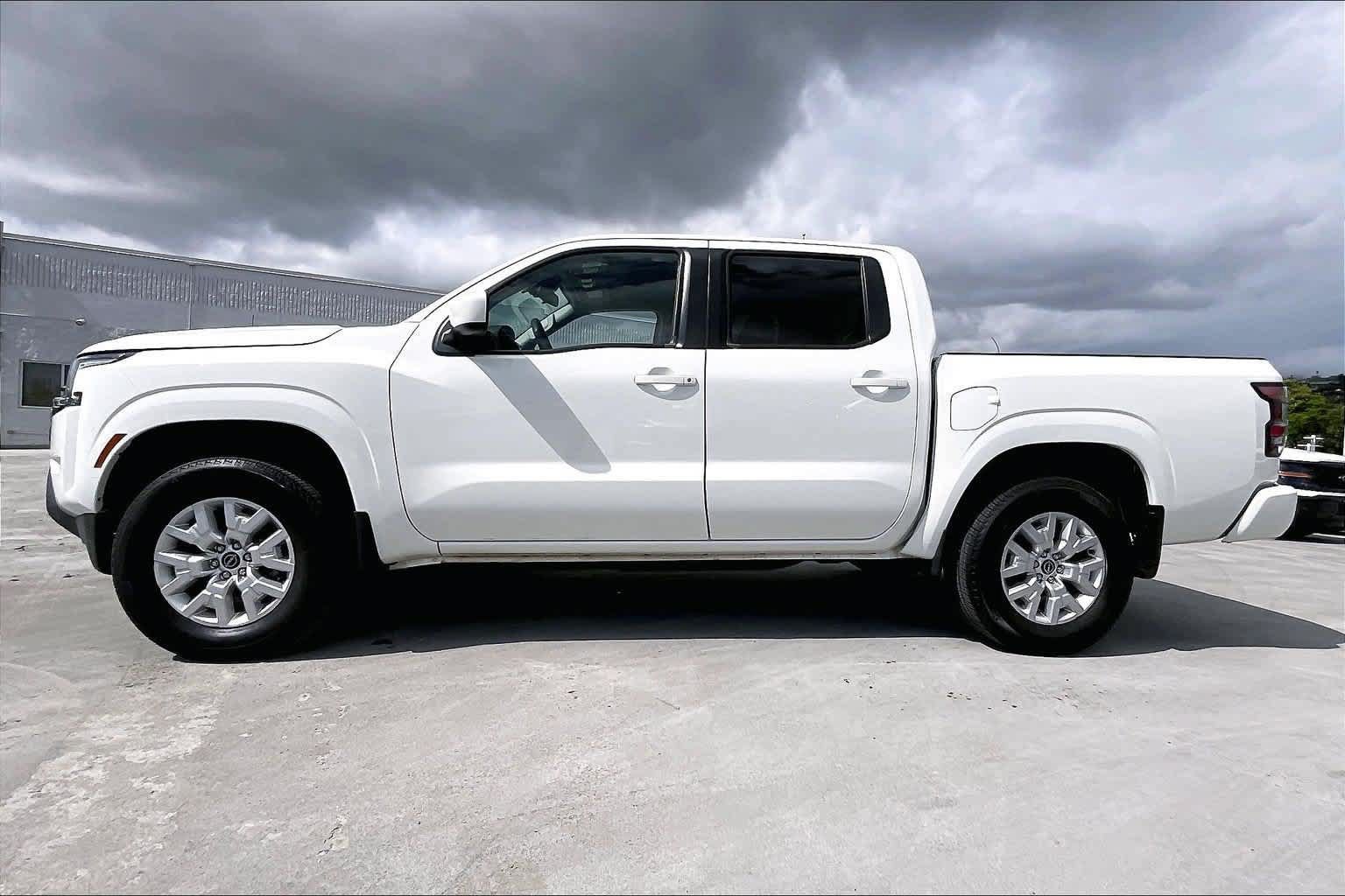 Used 2023 Nissan Frontier SV AWD/4WD image 3