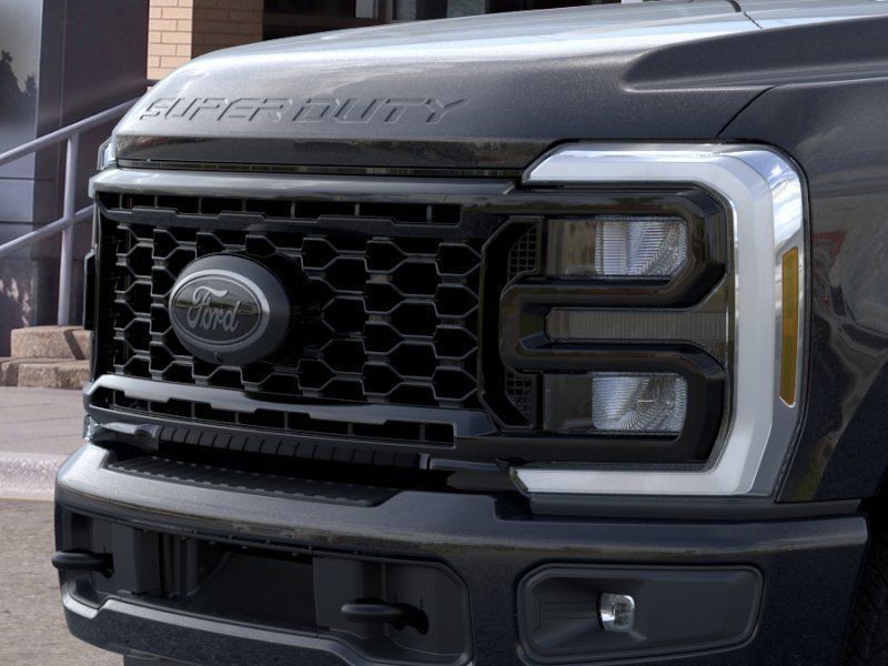 New 2026 Ford F350 XLT w/ XLT Premium Package AWD/4WD image 19