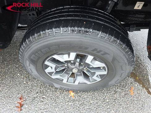 Used 2016 Toyota Tacoma SR5 image 12