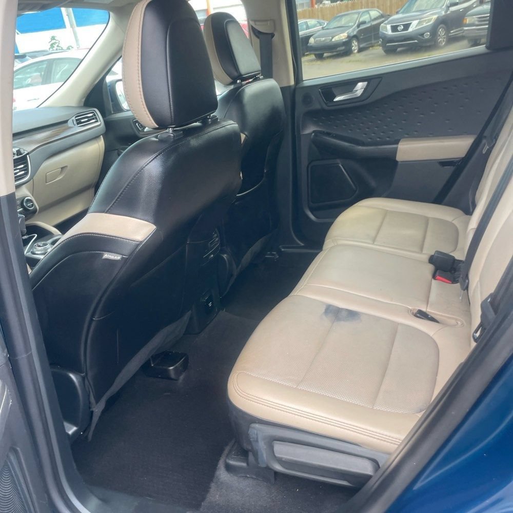 Used 2020 Ford Escape Titanium w/ Titanium Premium Package 2.0 AWD/4WD image 16