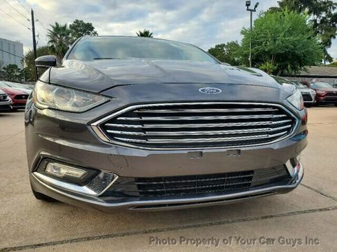 Used 2018 Ford Fusion SE w/ Fusion SE Technology Package image 6