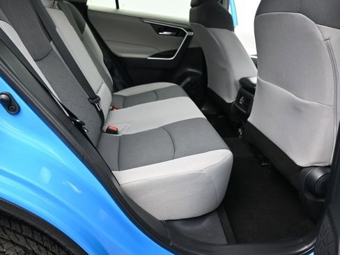 Used 2019 Toyota RAV4 XLE w/ Carpet Mat Package AWD/4WD image 21