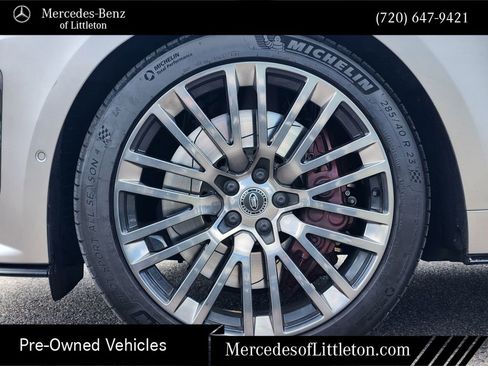 Used 2024 Land Rover Range Rover Sport AWD/4WD image 10