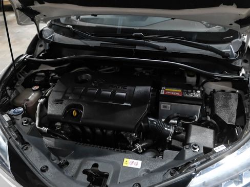 Used 2021 Toyota C-HR XLE image 45