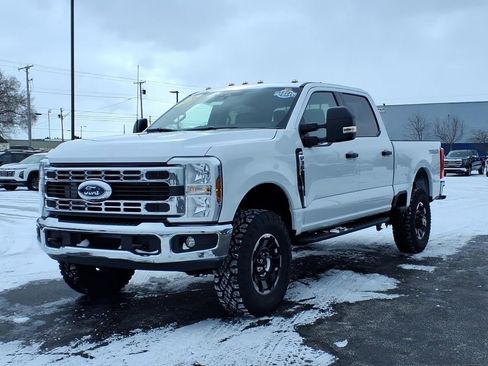 Used 2026 Ford F350 XLT w/ Tremor Off-Road Package image 7