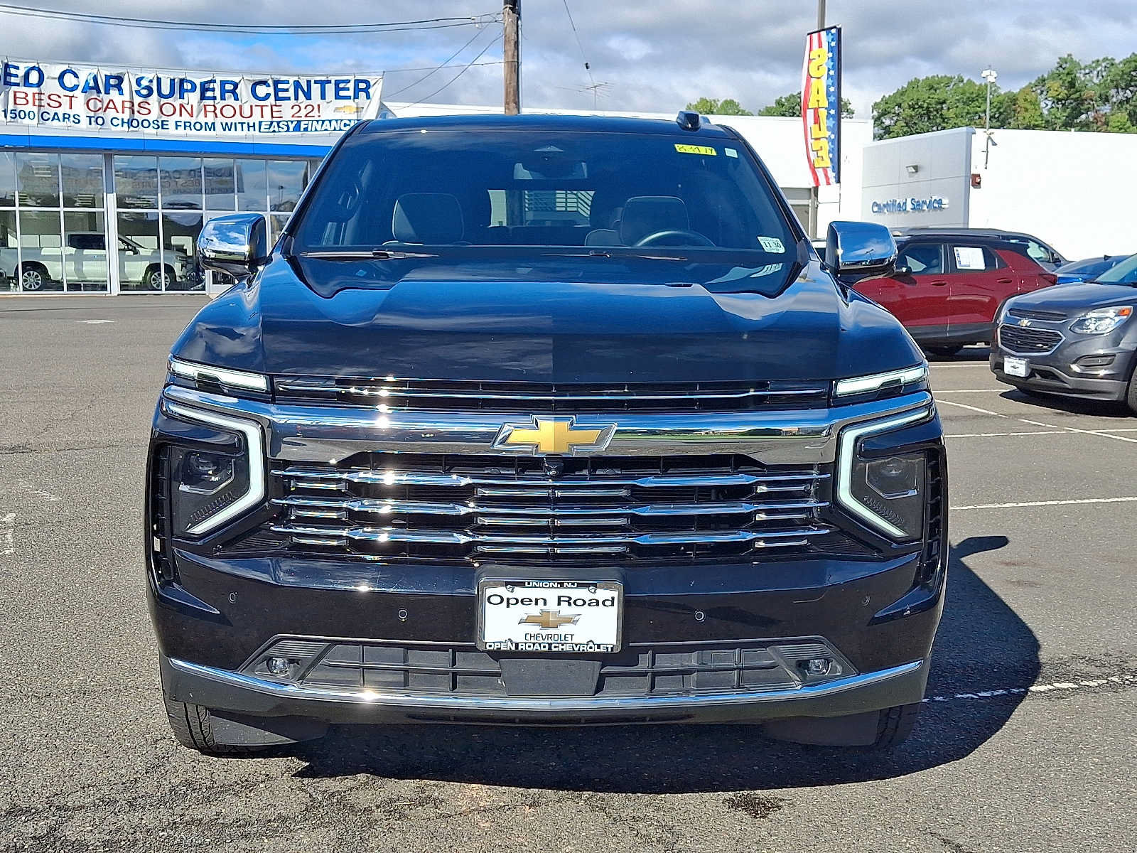 Certified 2025 Chevrolet Suburban Premier w/ Sun And Tow Package AWD/4WD image 2