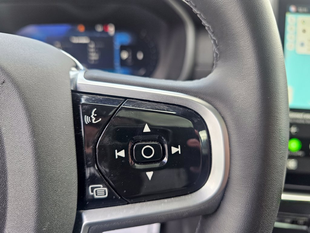 Certified 2025 Volvo XC90 B5 Core AWD/4WD image 19