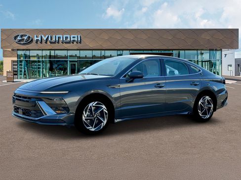 New 2025 Hyundai Sonata SEL image 2