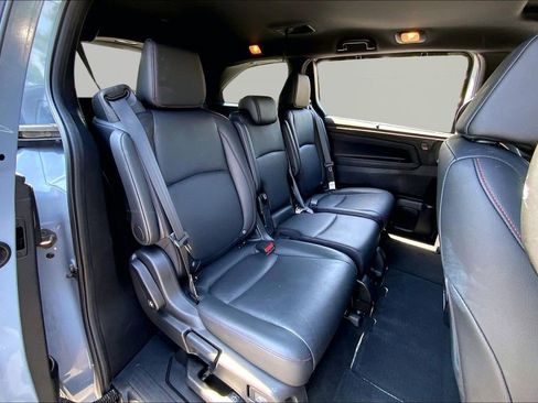 Used 2025 Honda Odyssey Sport-L image 17