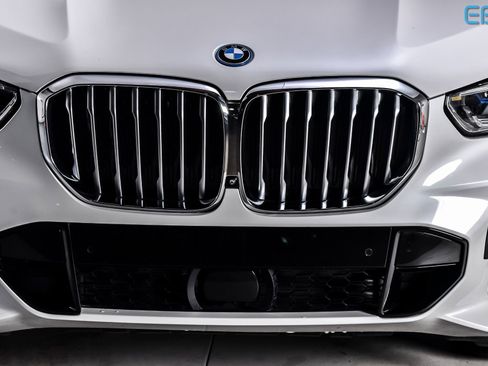 Used 2023 BMW X5 xDrive45e w/ Executive Package image 9