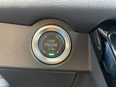 Used 2025 Chevrolet Traverse Z71 w/ Driver Confidence Package image 37