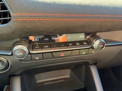 Used 2024 MAZDA MAZDA3 s image 22