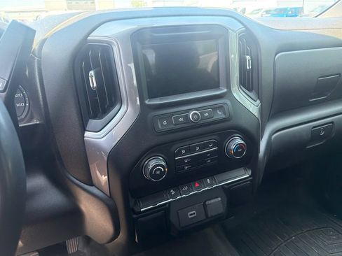 Used 2019 Chevrolet Silverado 1500 Custom Trail Boss w/ Custom Convenience Package AWD/4WD image 11