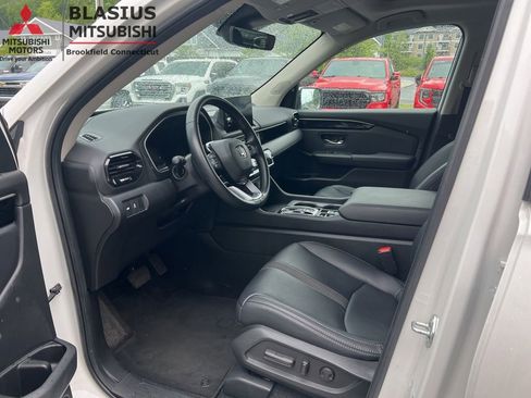 Used 2023 Honda Pilot Touring image 23