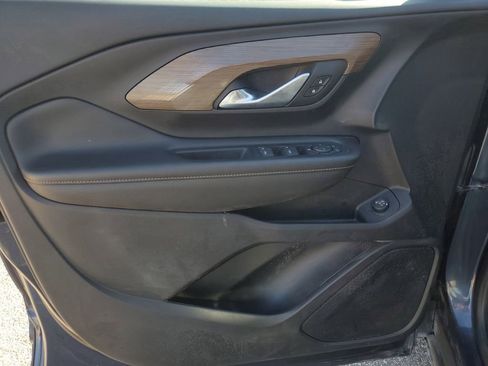 Used 2018 GMC Terrain SLE w/ Driver Convenience Package image 9