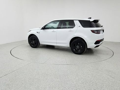 Used 2025 Land Rover Discovery Sport S image 7