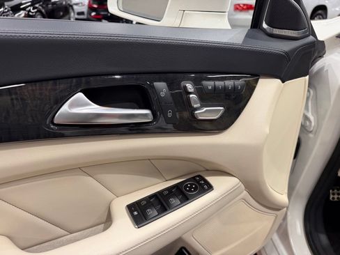Used 2016 Mercedes-Benz CLS 400 image 21