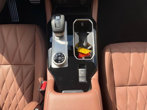 New 2026 Mitsubishi Outlander SEL image 17