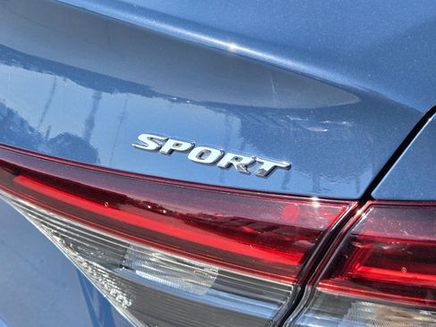 Used 2025 Honda Civic Sport image 32