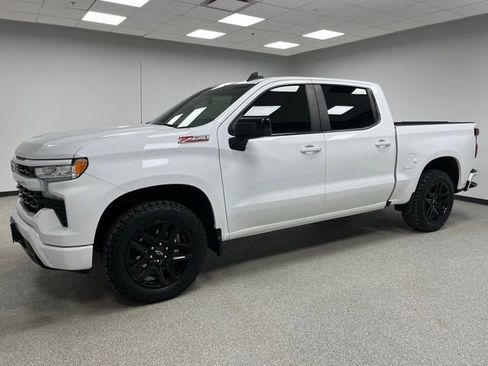 Used 2022 Chevrolet Silverado 1500 RST AWD/4WD image 9