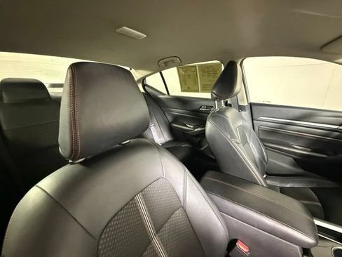 Used 2023 Nissan Altima 2.5 SR FWD image 28