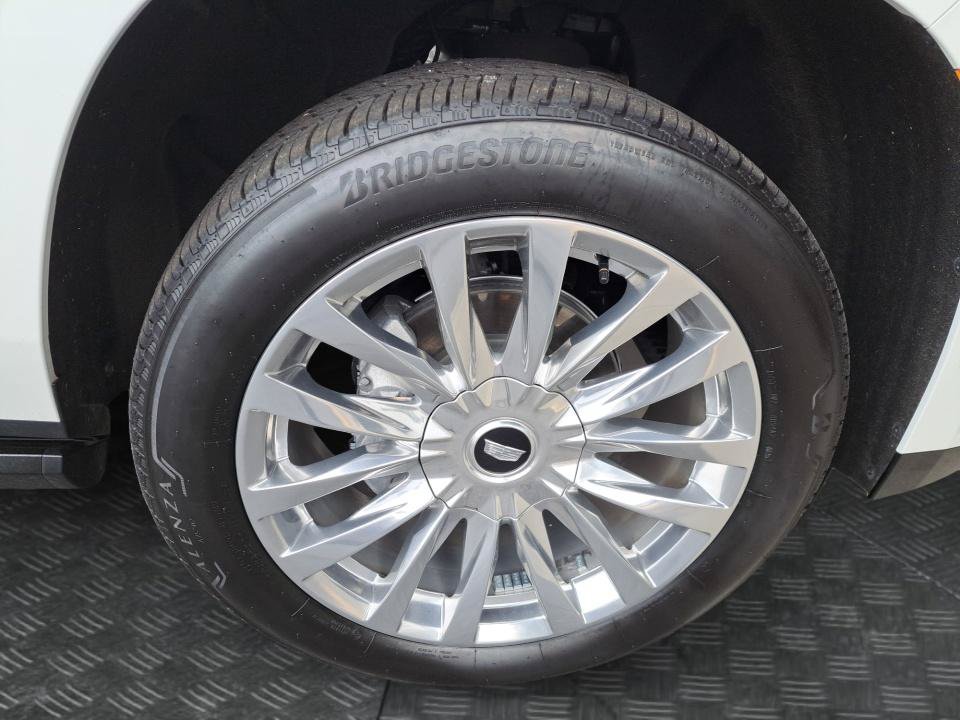 Certified 2022 Cadillac Escalade Premium Luxury w/ Performance Package AWD/4WD image 16