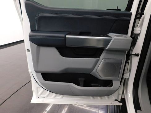 Used 2023 Ford F150 Limited image 16