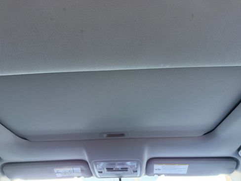 Used 2015 Toyota Highlander Limited image 33