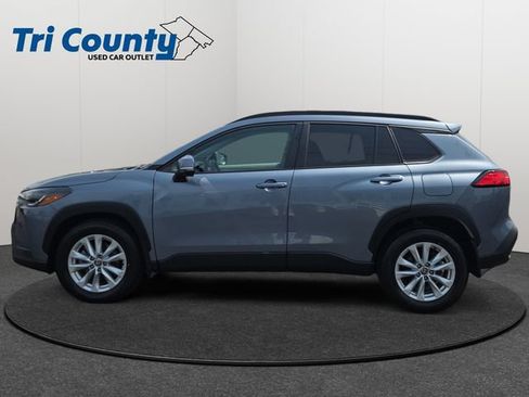 Certified 2023 Toyota Corolla Cross LE AWD/4WD image 5