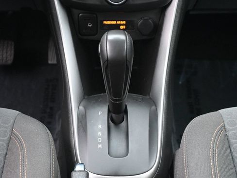 Used 2022 Chevrolet Trax LS w/ Tint and Cruise Package AWD/4WD image 14