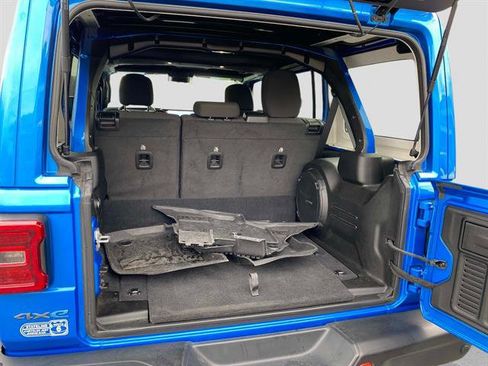 Used 2024 Jeep Wrangler Unlimited Rubicon 4xe w/ Capability Package image 6