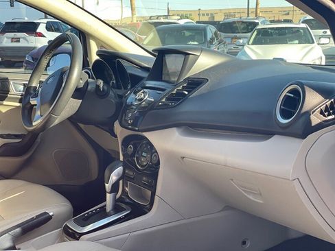 Used 2017 Ford Fiesta Titanium image 6