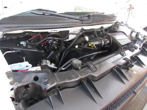 Used 2012 Chevrolet Express 1500 image 26