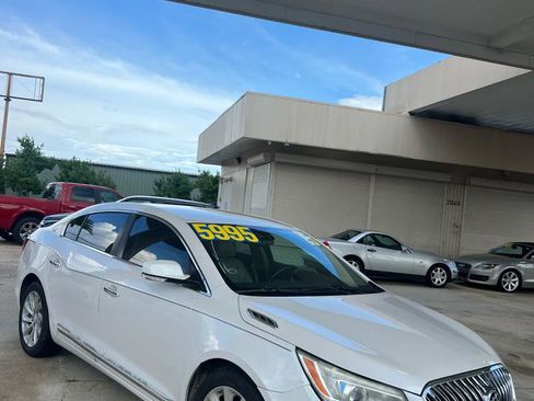 Used 2015 Buick LaCrosse Leather w/ Experience Buick Package FWD image 2