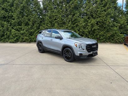Used 2023 GMC Terrain SLE w/ Driver Convenience Package