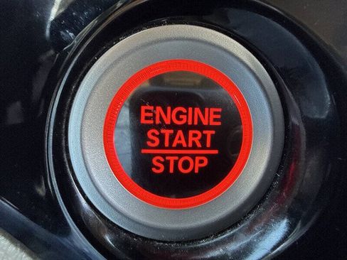 Used 2017 Honda Pilot Touring image 36