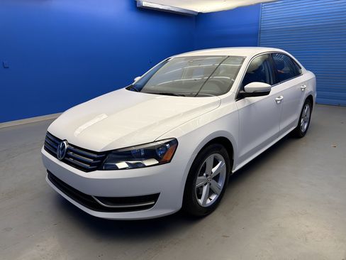 Used 2013 Volkswagen Passat 2.5 SE image 4