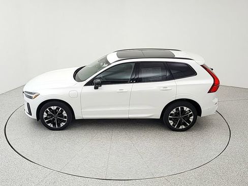 New 2026 Volvo XC60 T8 Plus w/ Climate Package AWD/4WD image 37