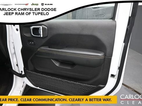 Used 2025 Jeep Wrangler Unlimited Sahara w/ Safety Group AWD/4WD image 36