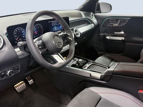 New 2026 Mercedes-Benz GLB 250 4MATIC image 5