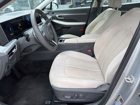 Used 2025 Hyundai Sonata SEL FWD image 6