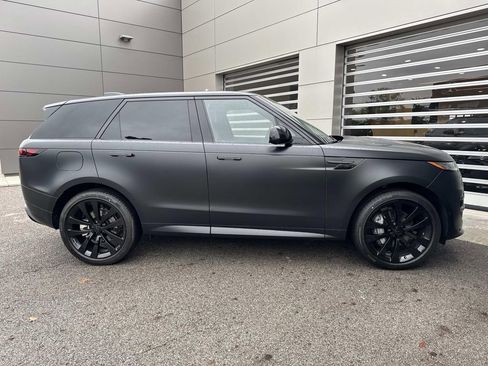 New 2026 Land Rover Range Rover Sport Dynamic SE AWD/4WD image 9