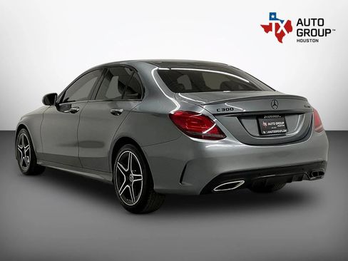 Used 2020 Mercedes-Benz C 300 4MATIC Sedan image 3